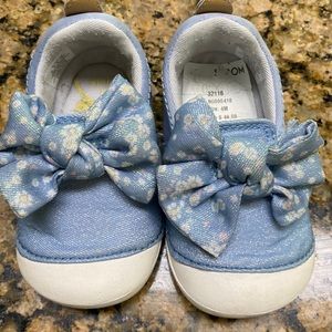 Stride rite Walking shoes for baby girl